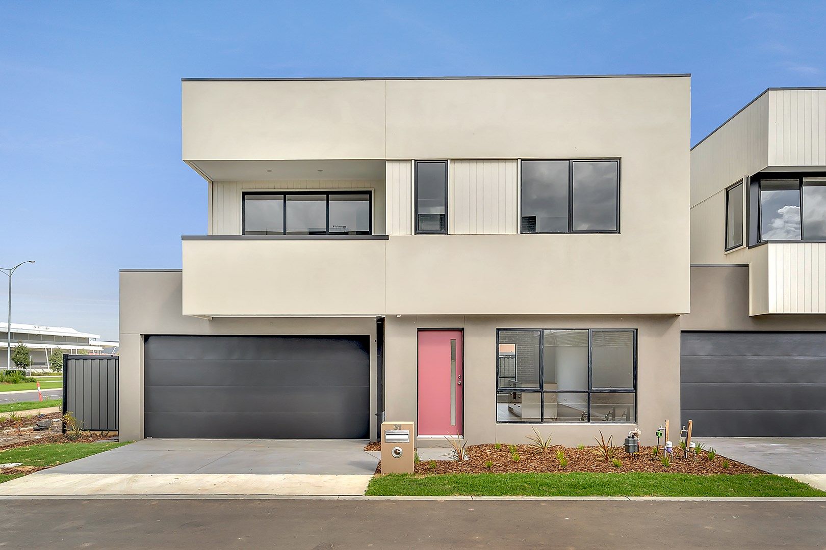 3 bedrooms Townhouse in 31 Nautical  Crescent CRAIGIEBURN VIC, 3064
