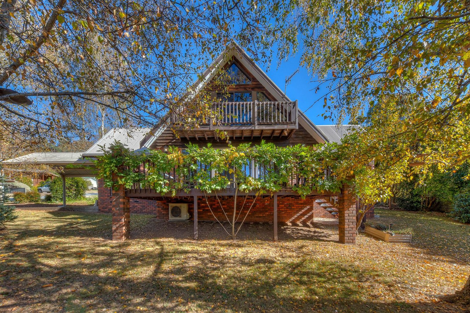 19 Coolumbooka Avenue, Tawonga South VIC 3698, Image 1