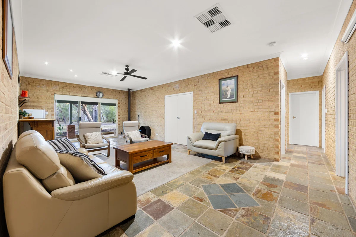 Additional image 19 of 33 Tuart Close, Stake Hill WA 6181