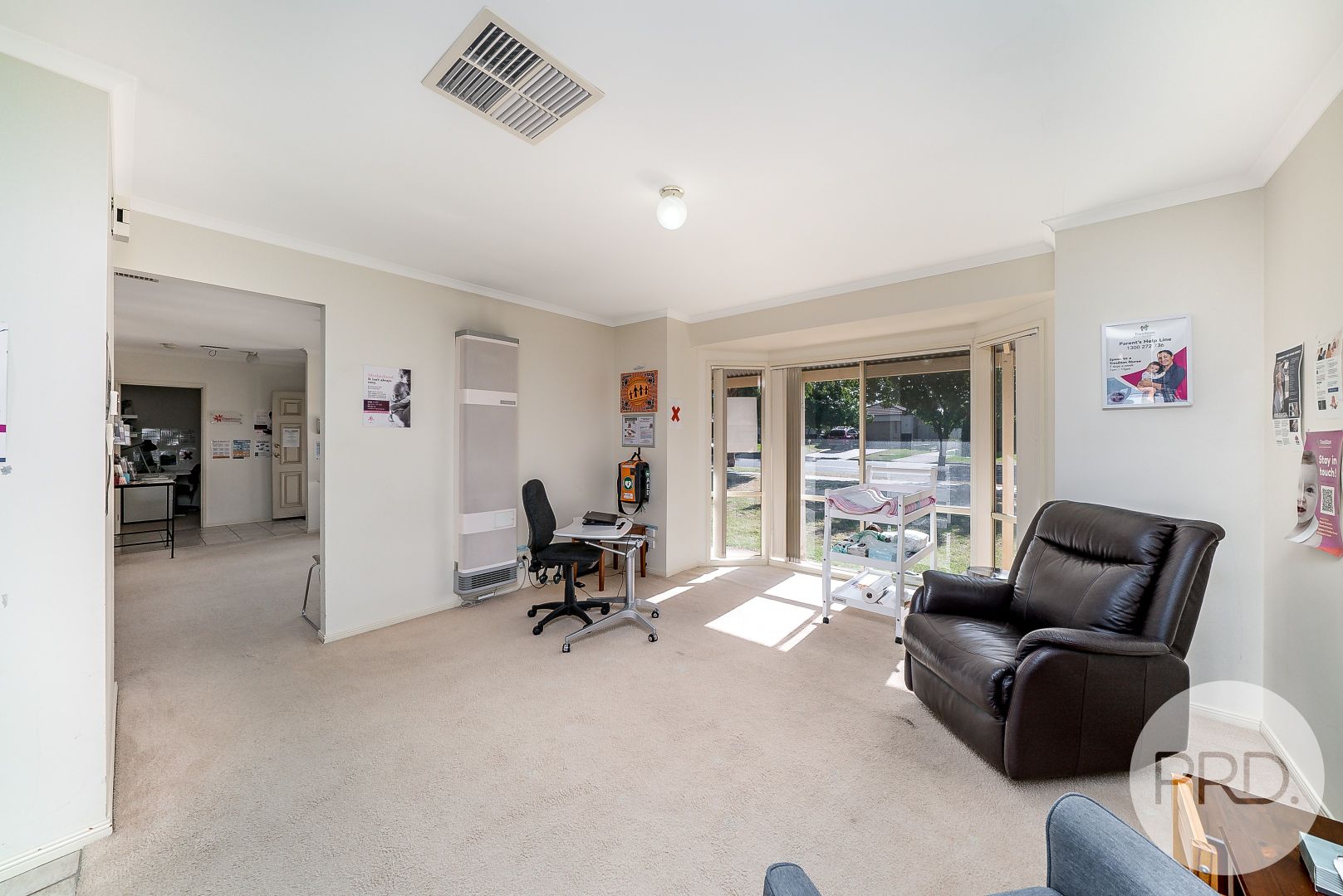 54 Yentoo Drive, Glenfield Park NSW 2650, Image 2