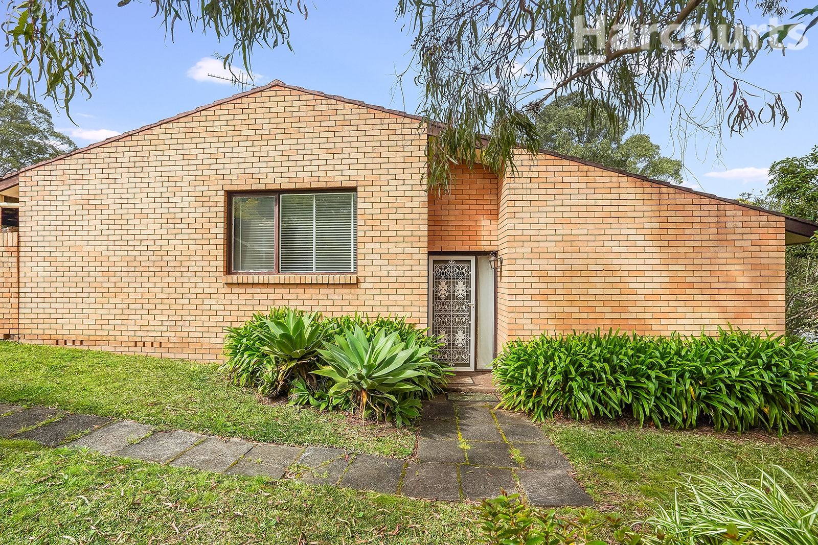 2 bedrooms Villa in 2/2 Whipbird Avenue INGLEBURN NSW, 2565