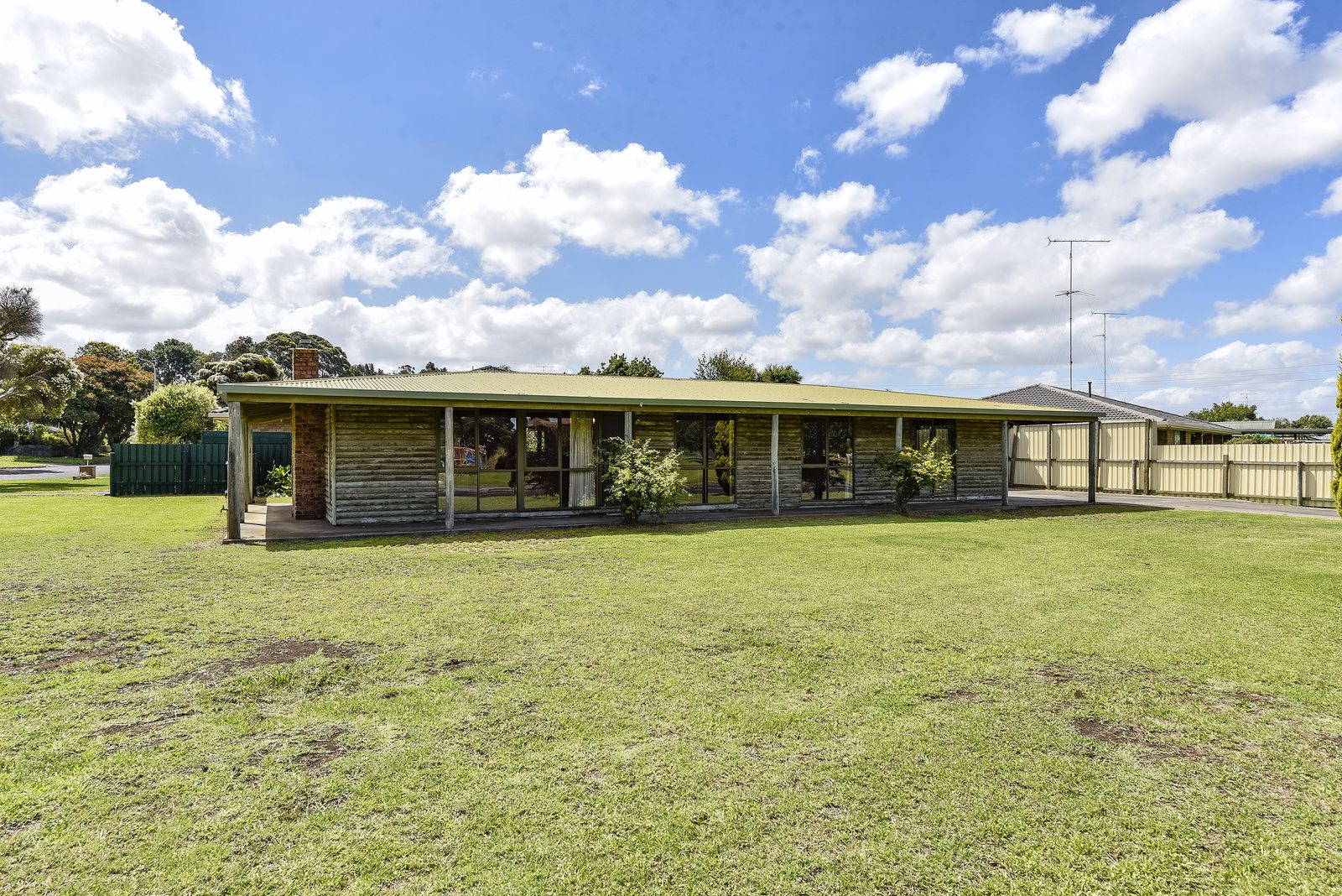 3 bedrooms House in 2 Derwent Court MOUNT GAMBIER SA, 5290