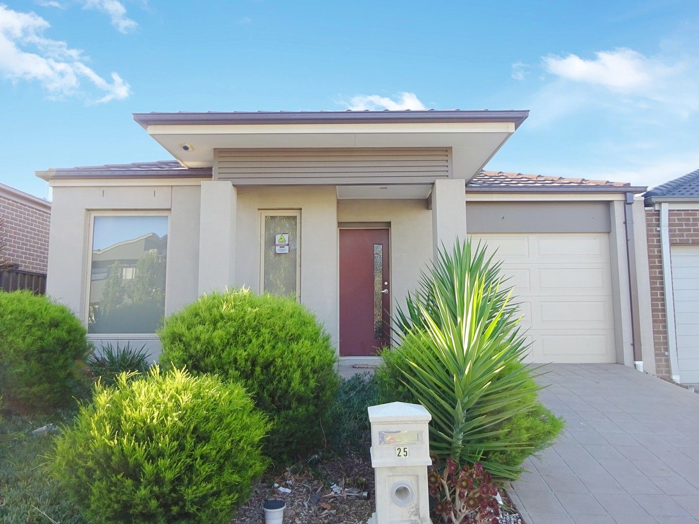 3 bedrooms House in 25 Fermont Avenue CRAIGIEBURN VIC, 3064
