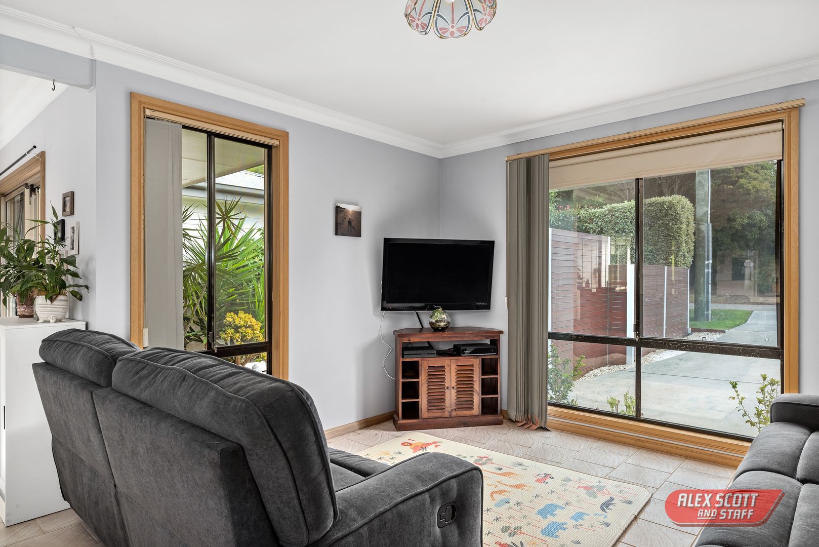 15 HALLWAY Drive, Wimbledon Heights VIC 3922, Image 2