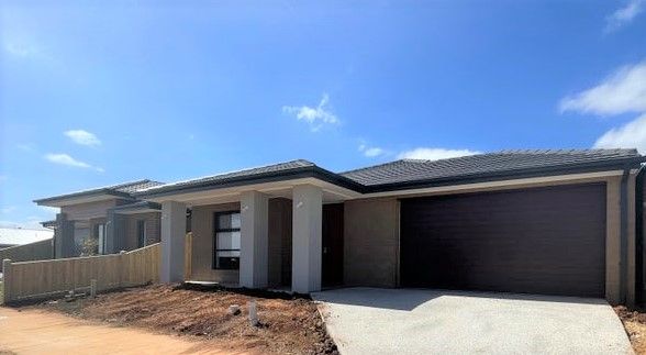 4 bedrooms House in 10 Rocella Avenue TRUGANINA VIC, 3029