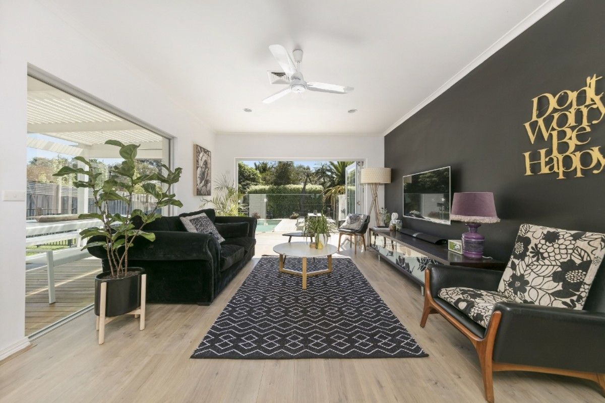 15 Sherwood Crescent, Mount Martha VIC 3934, Image 0