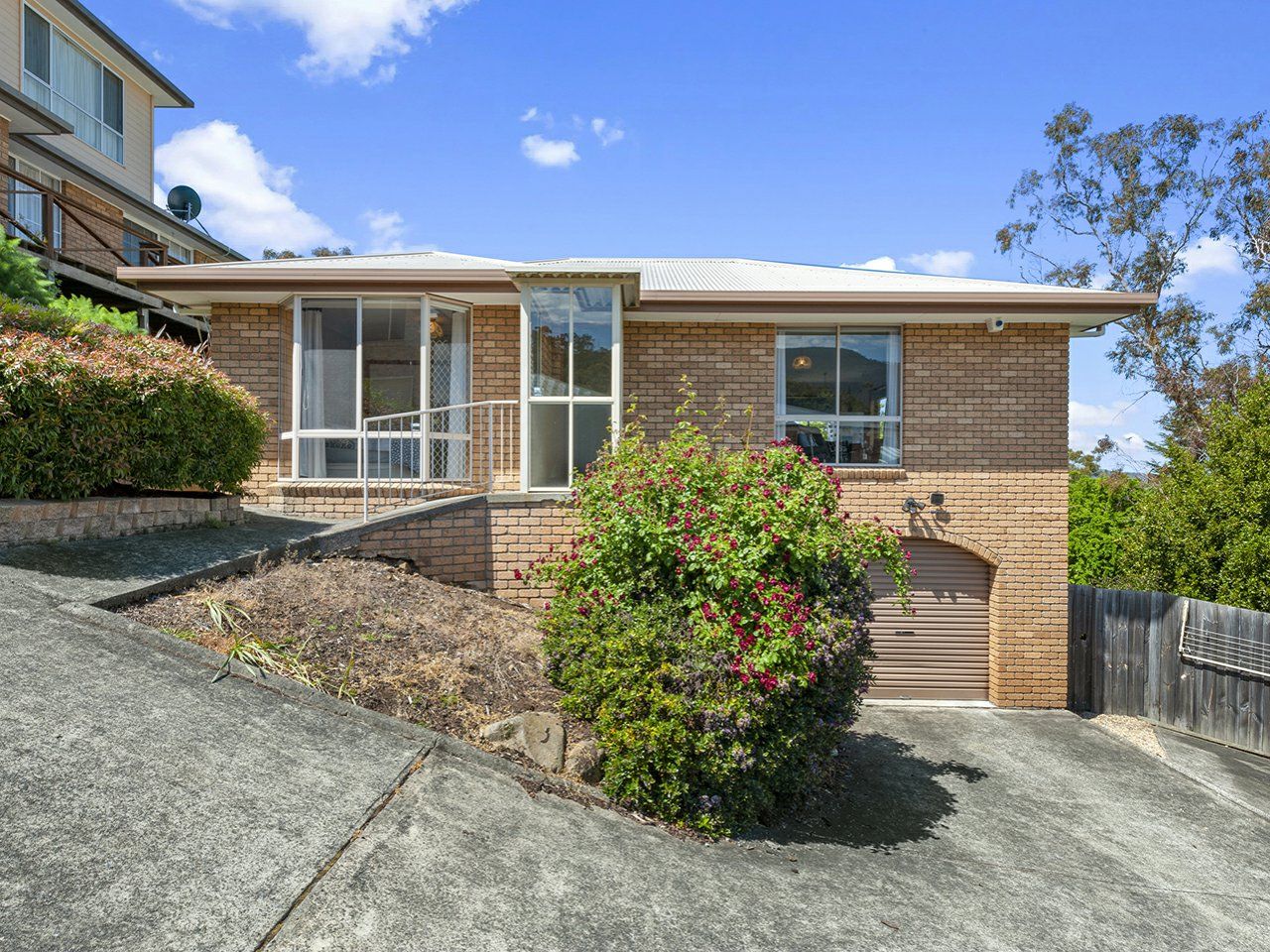 2/19 Wakehurst Road, Austins Ferry Property History & Address