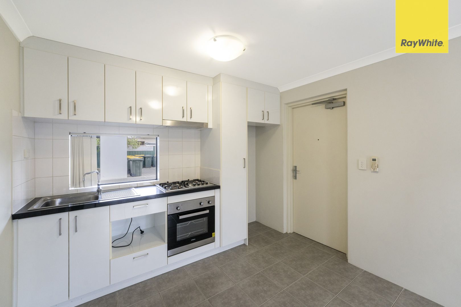 7/13 Spring Avenue, Midland WA 6056, Image 2