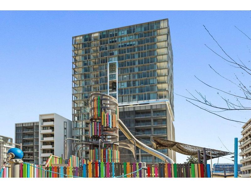 2 bedrooms Apartment / Unit / Flat in 1505/16 Gadigal Ave WATERLOO NSW, 2017