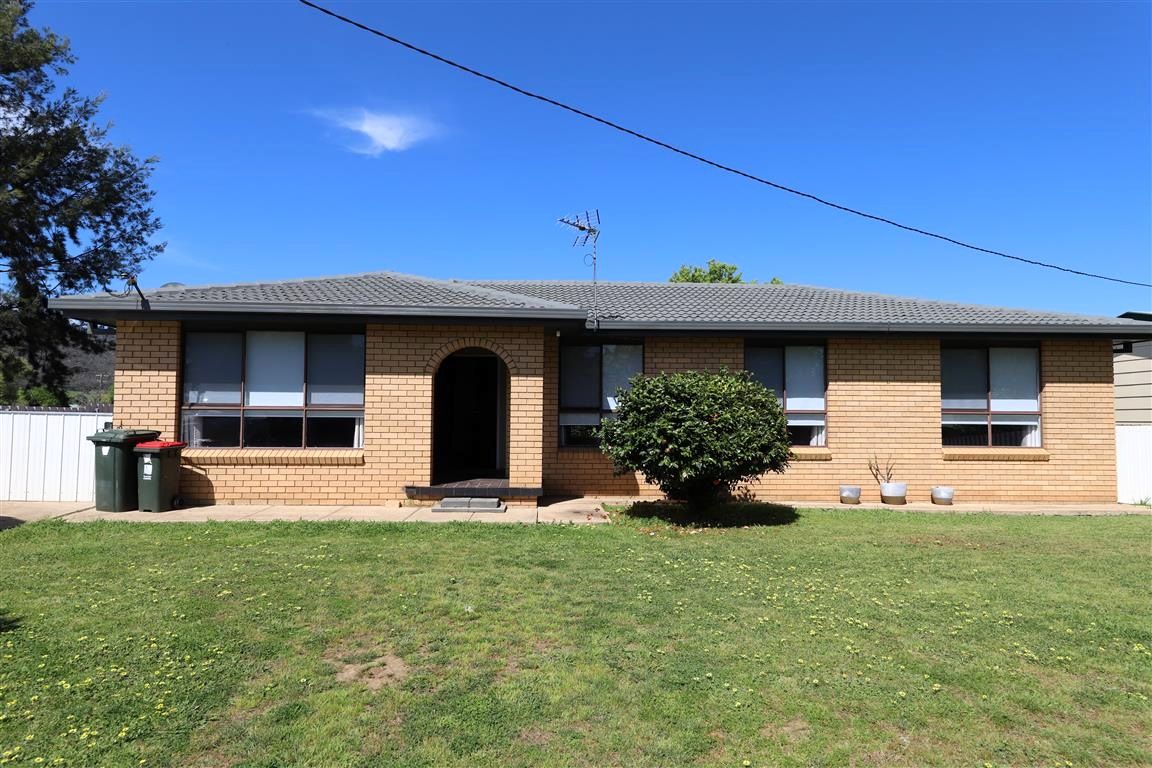 11 Lockhart Street, Adelong NSW 2729, Image 0