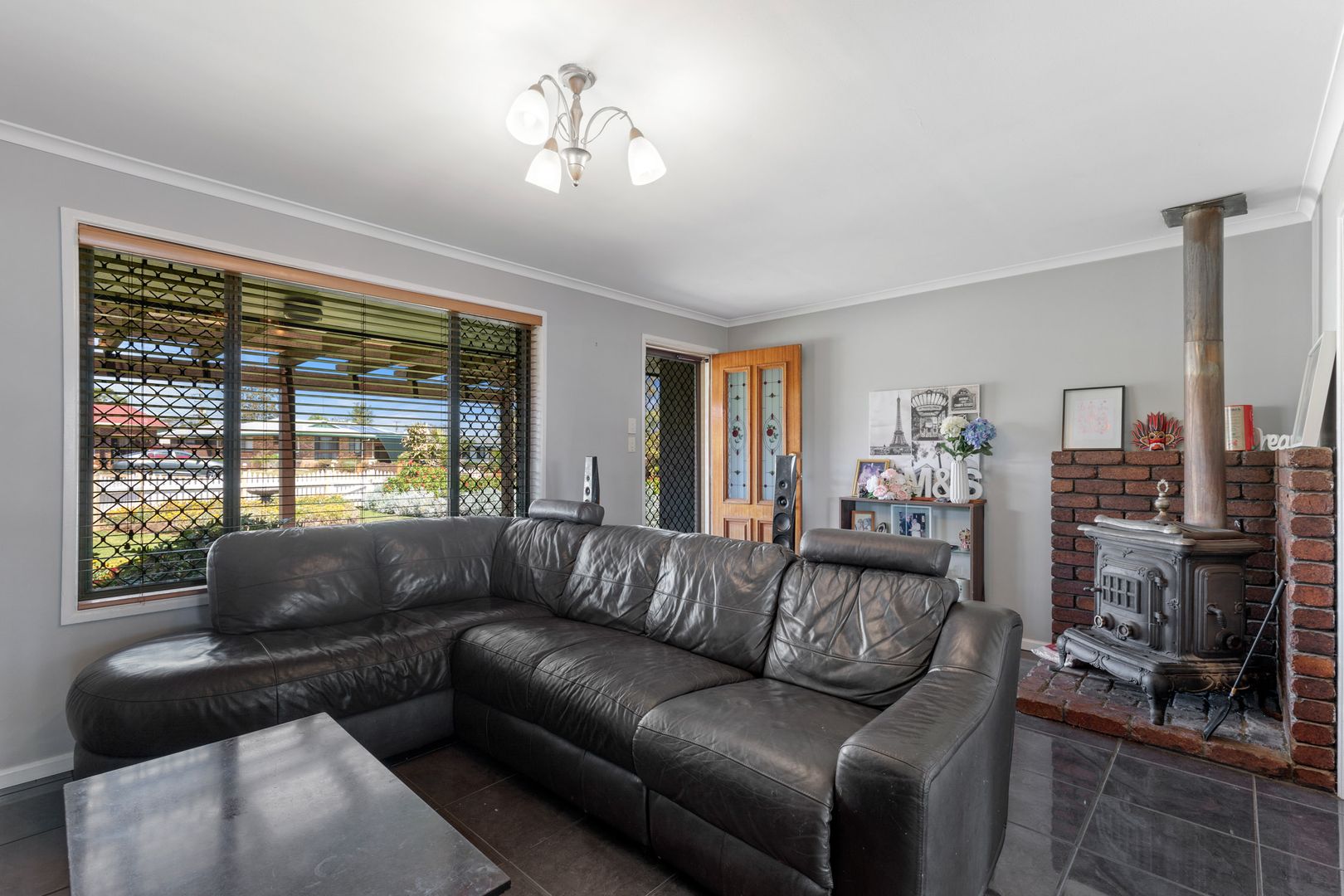 1 Cabarita Crescent, Glenvale QLD 4350, Image 2