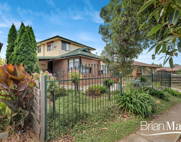 27 Cambridge Crescent, Werribee VIC 3030