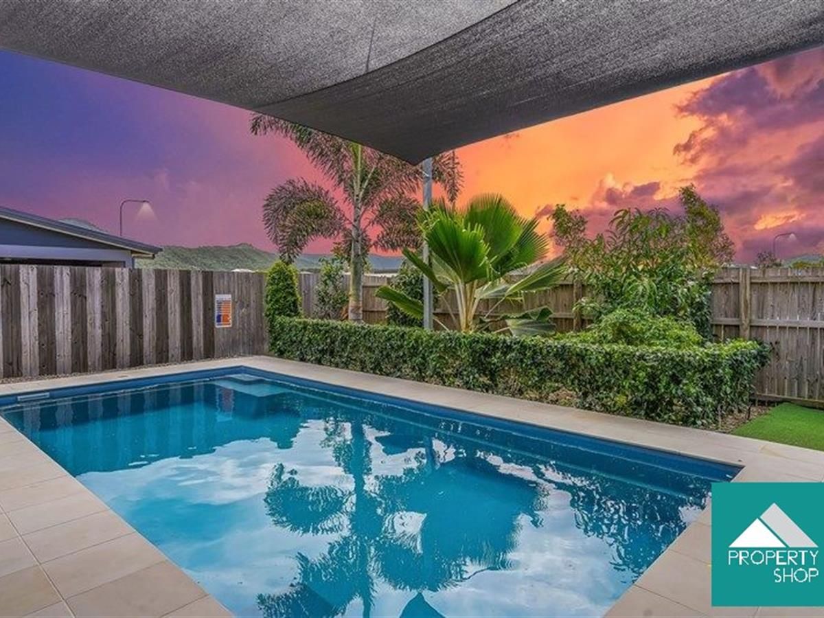 5 bedrooms House in  SMITHFIELD QLD, 4878