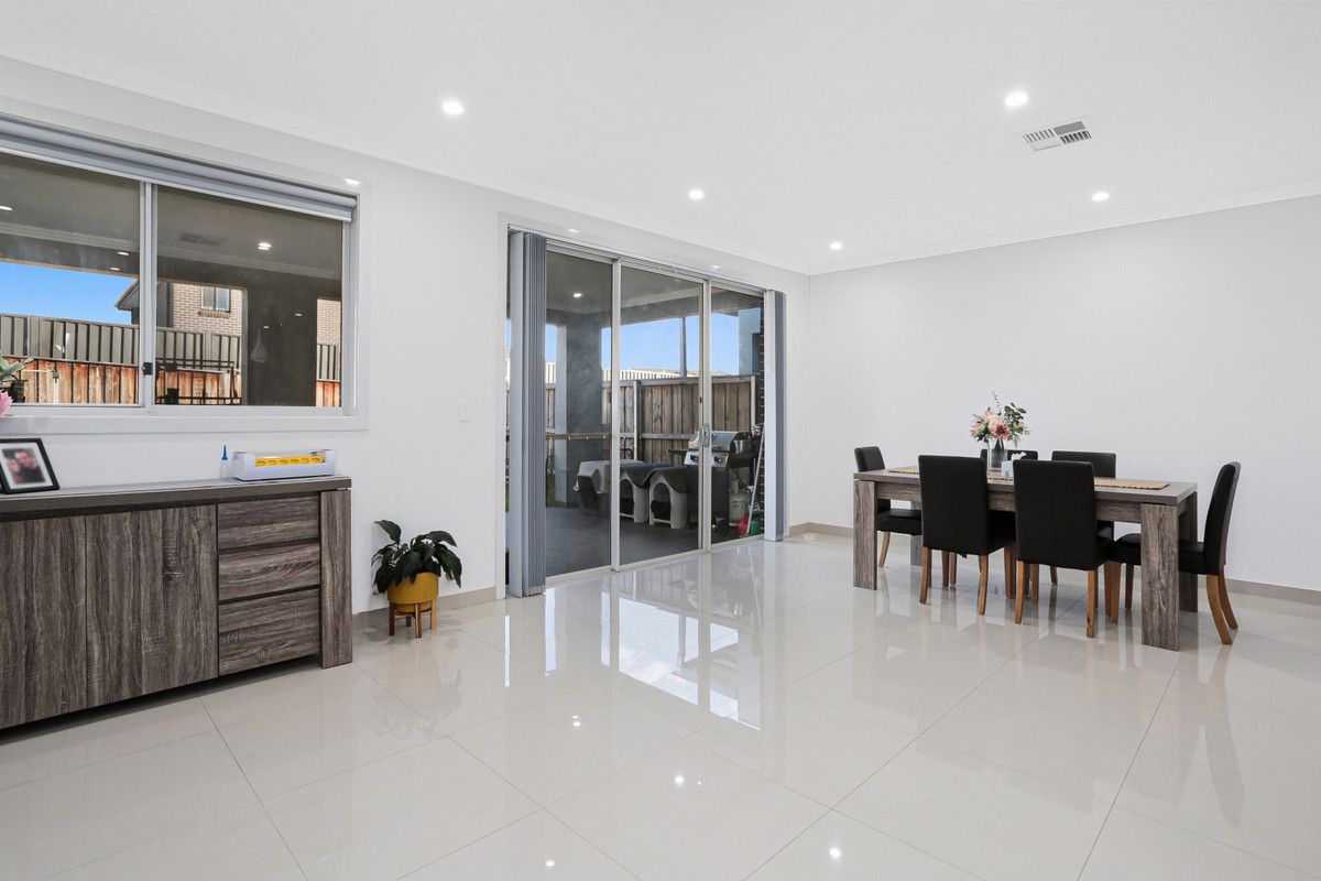 61 Richards Loop, Oran Park NSW 2570, Image 2