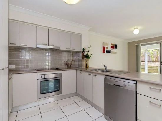 Additional image 8 of 96 Lakewood Avenue, Parkinson QLD 4115