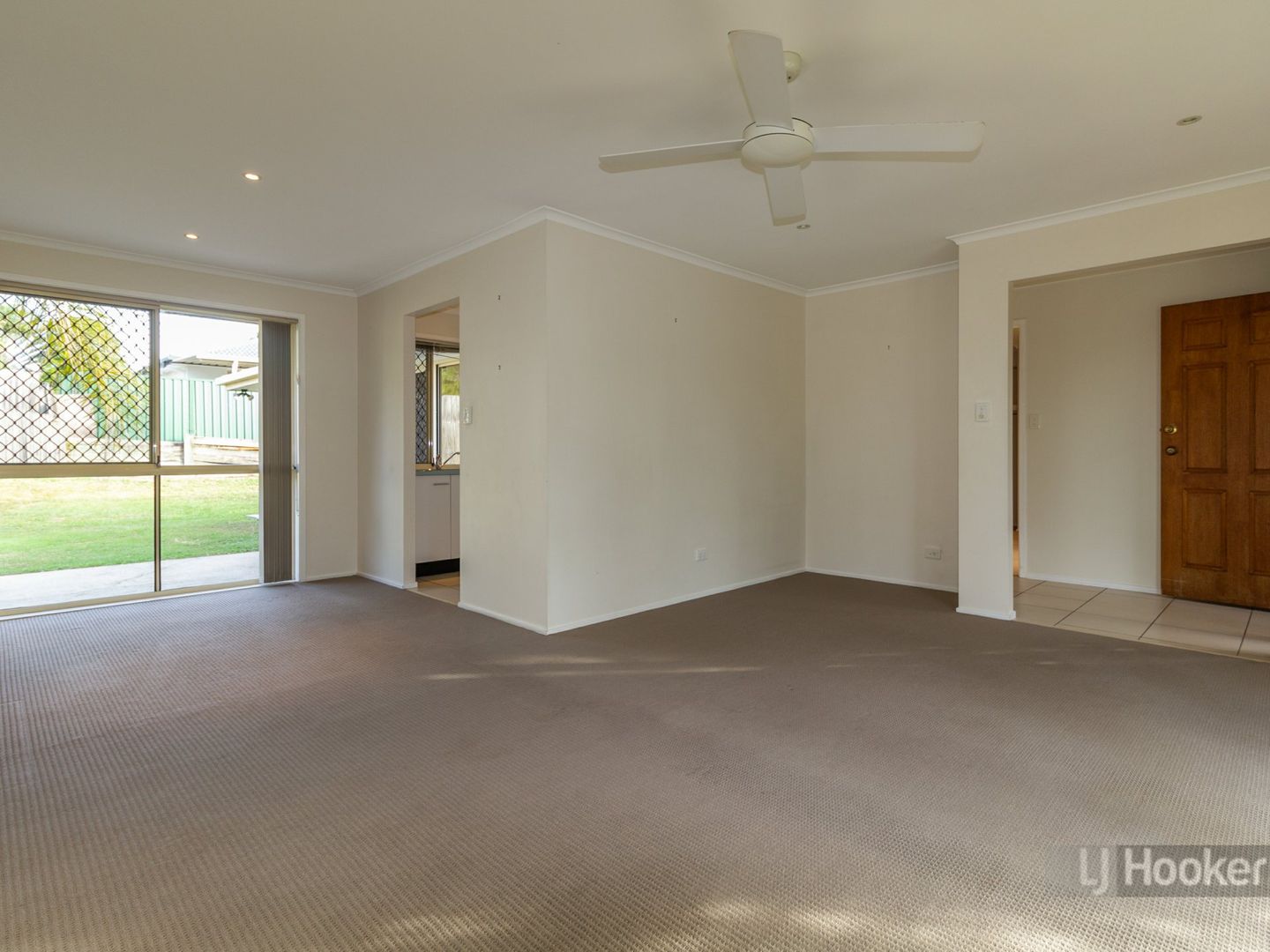 36 Federation Drive, Hillcrest QLD 4118, Image 2