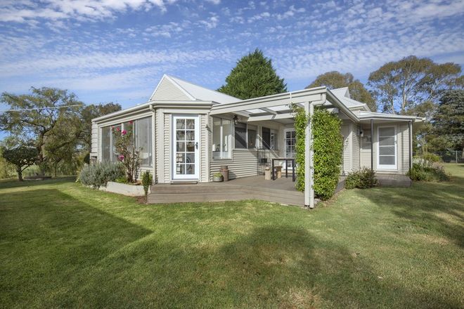 Picture of 2 Manse Street, GUYRA NSW 2365