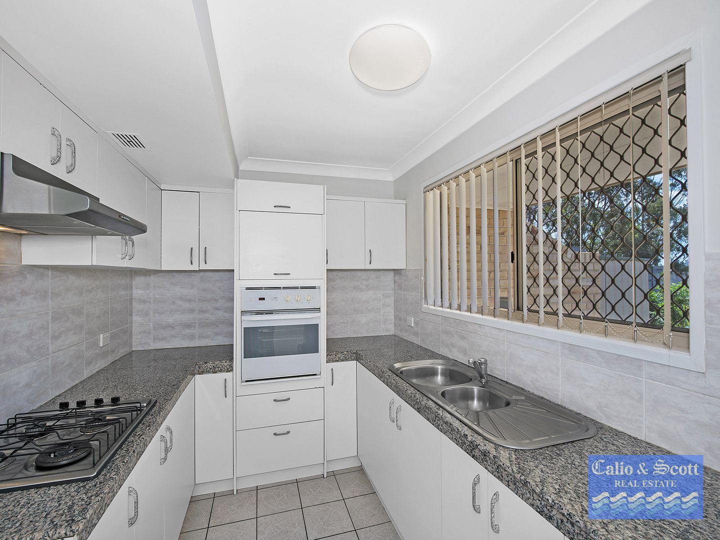 10/25 Holmes Street, Brighton QLD 4017, Image 2