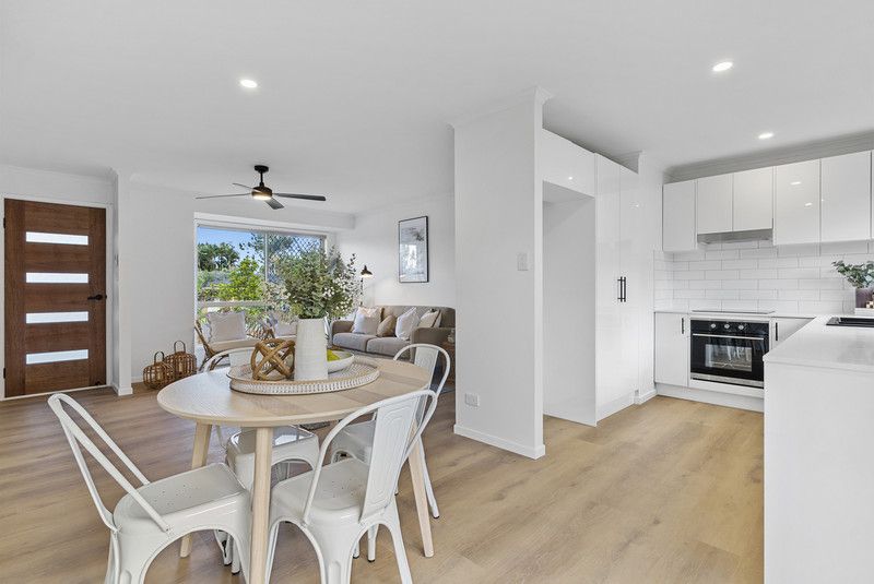 3 bedrooms Duplex in 3/11-39 Kingaroy Avenue HELENSVALE QLD, 4212