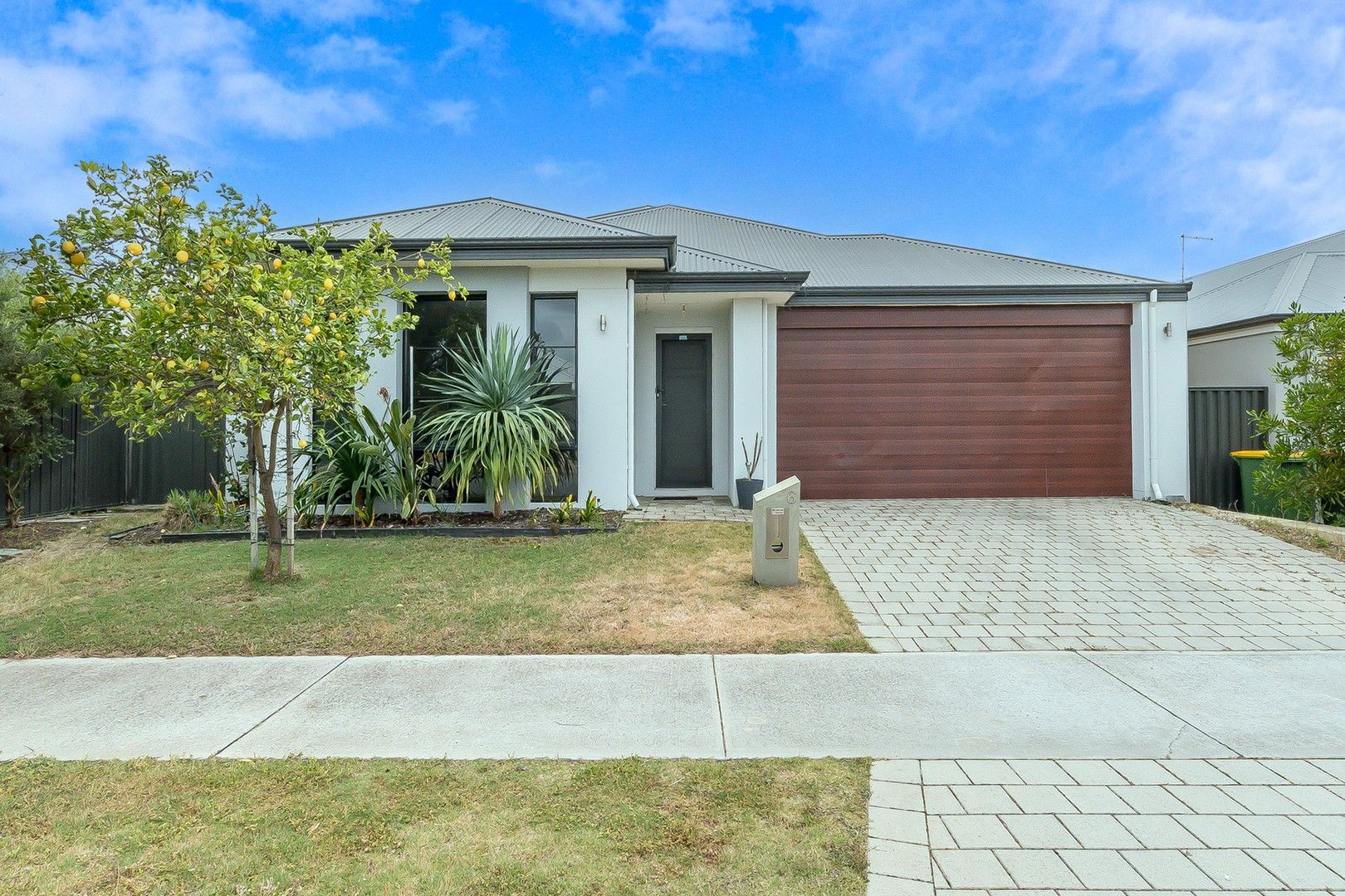 6 Wintergreen Crescent, Treeby WA 6164, Image 0