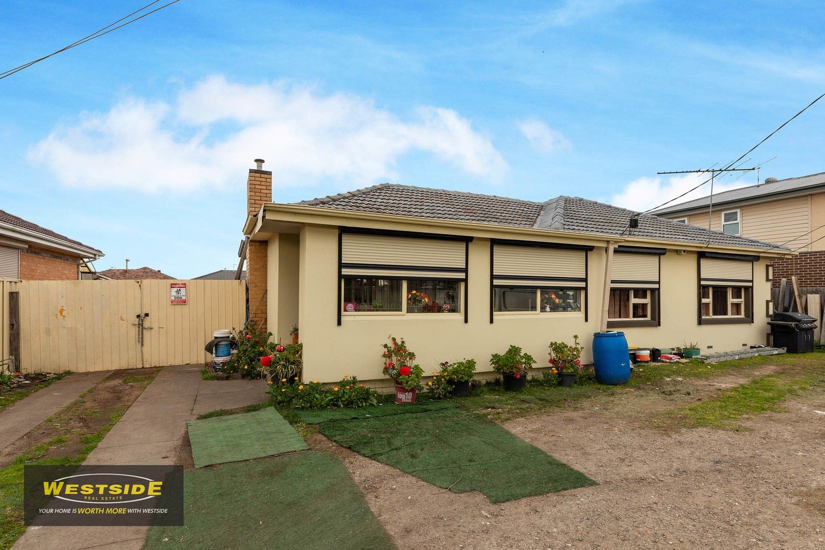 3 bedrooms House in 338 Station Road ST ALBANS VIC, 3021
