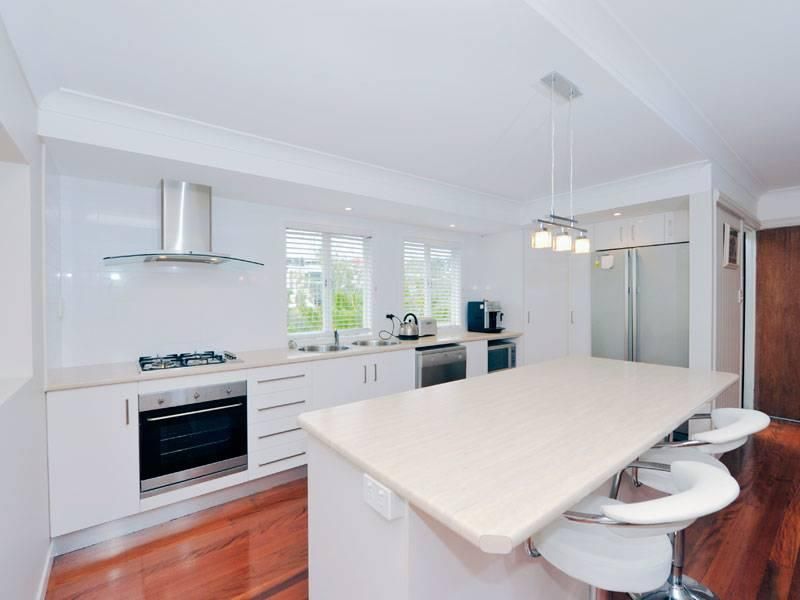 94 Kingsbury Street, NORMAN PARK QLD 4170, Image 1