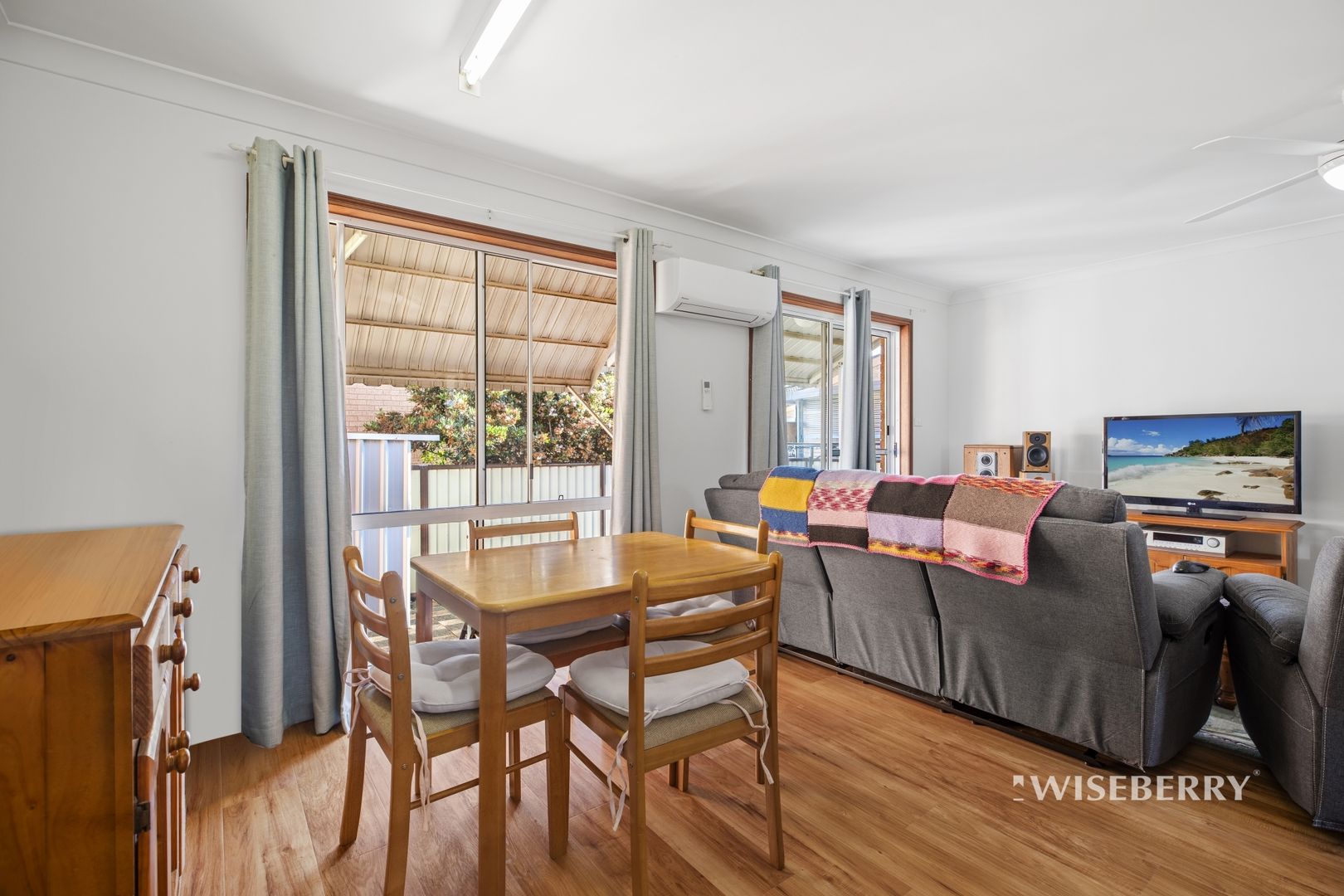 26 Gilbert Avenue, Gorokan NSW 2263, Image 2