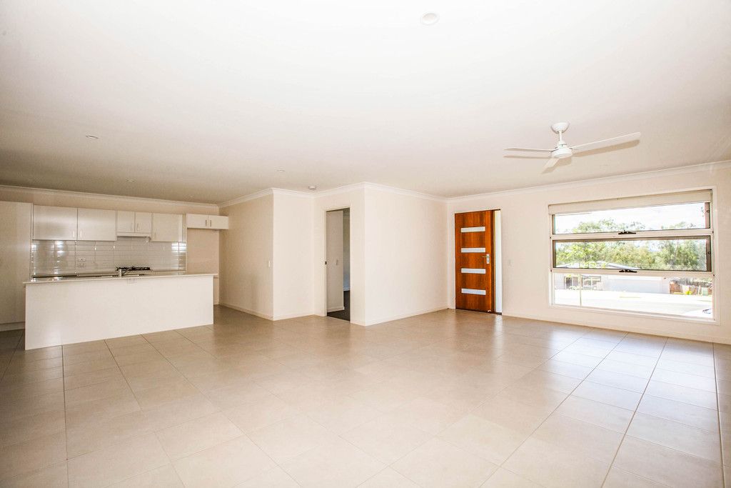 16 Soho Drive, Deebing Heights QLD 4306, Image 2