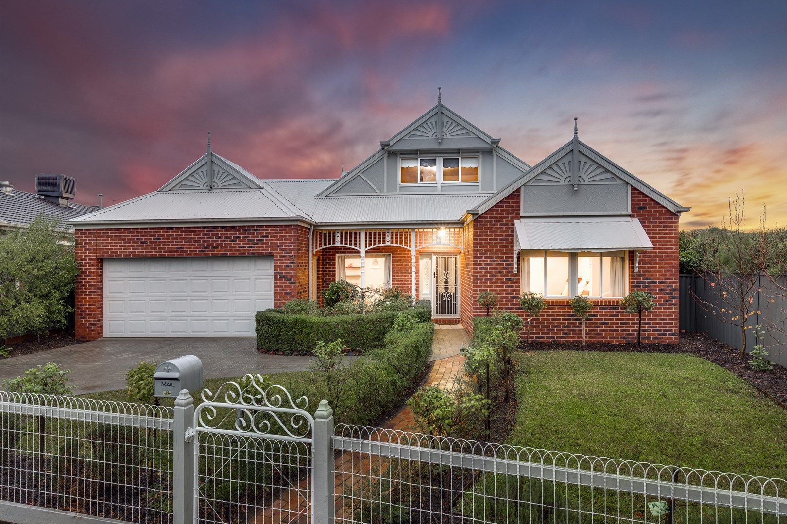 9 Dobell Crescent, Caroline Springs VIC 3023, Image 0