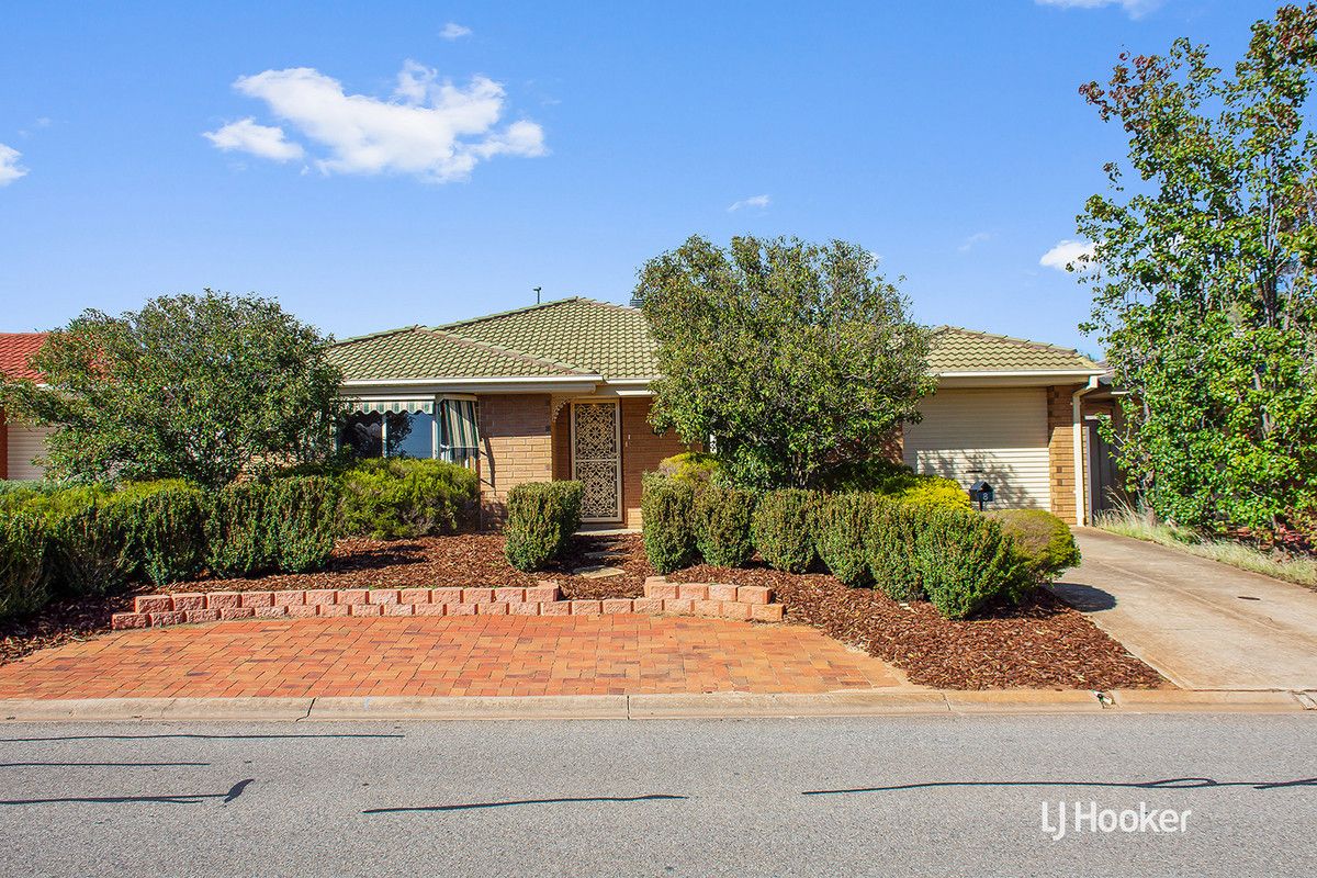 8 Reginald Parade, Craigmore SA 5114, Image 2