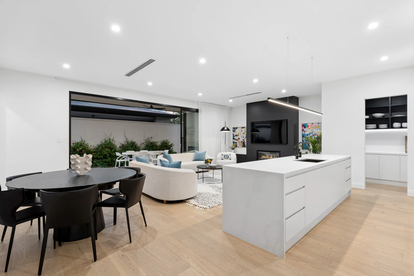 100 Beach Street, Grange SA 5022