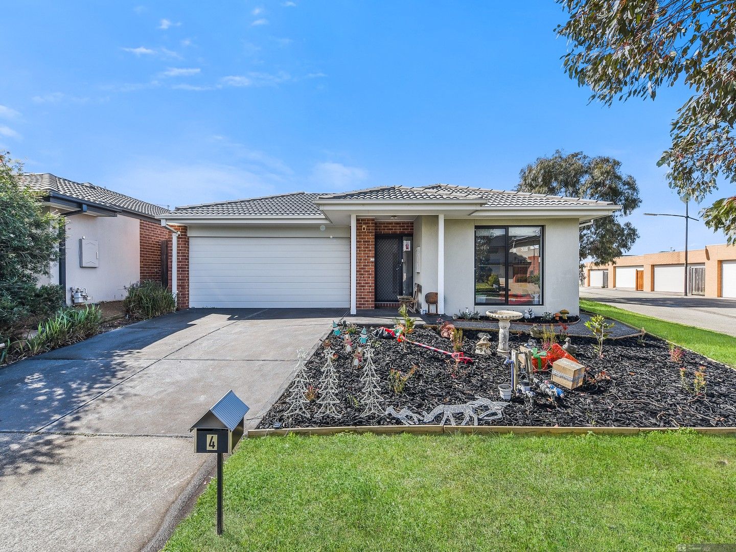 4 bedrooms House in 4 Saffron Avenue OFFICER VIC, 3809