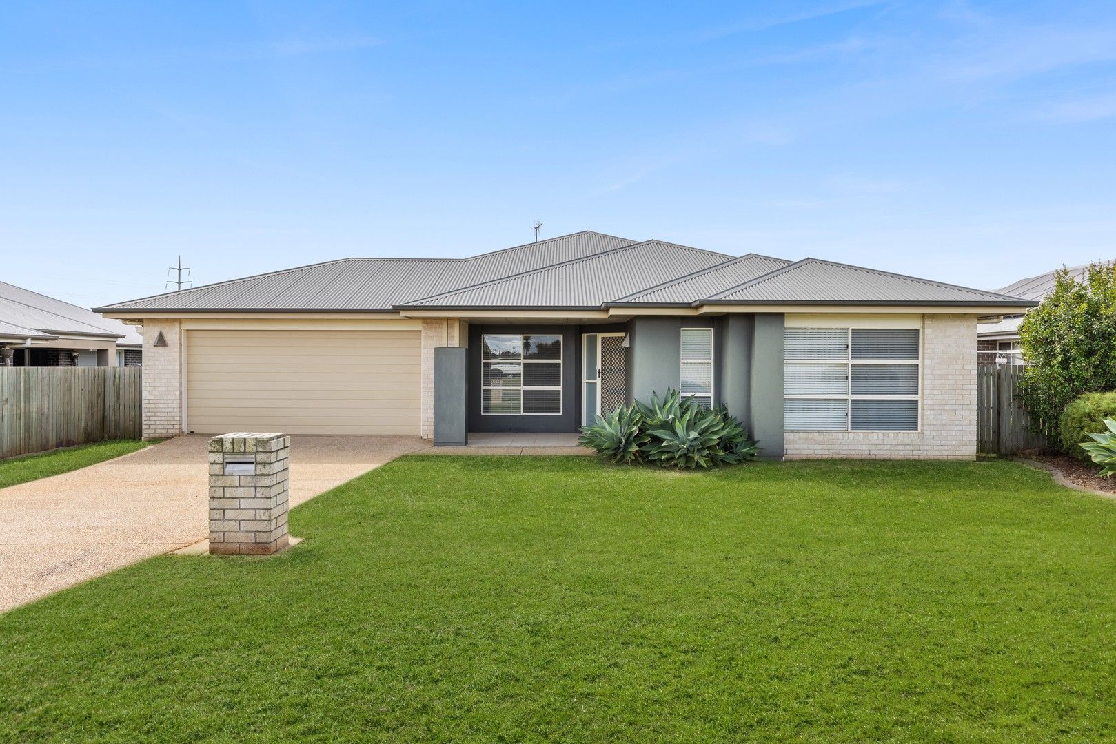 4 bedrooms House in 7 Opperman Drive KEARNEYS SPRING QLD, 4350