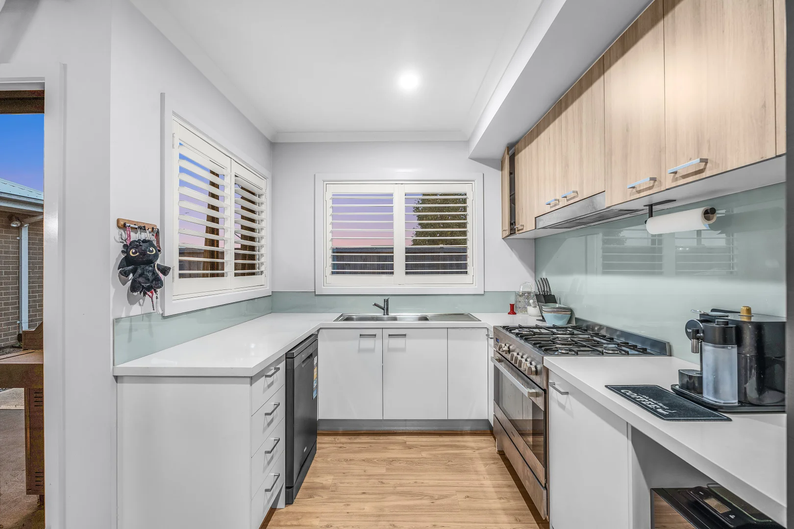 Additional image 3 of 206 Wheelers Park Drive, Cranbourne North VIC 3977