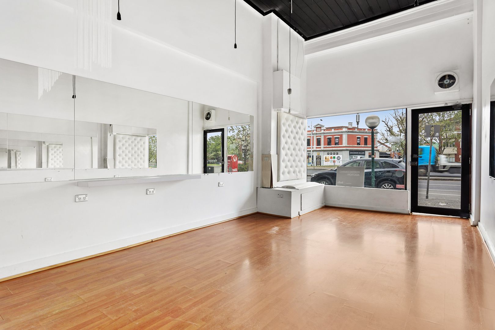 93 Brighton Road, Elwood VIC 3184, Image 2