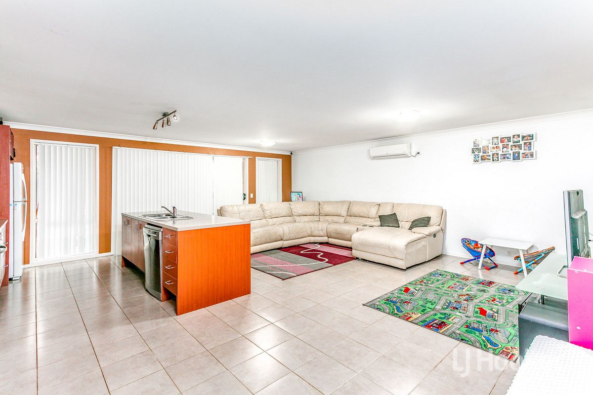 4 Ferdinand Crescent, Ropes Crossing NSW 2760, Image 2