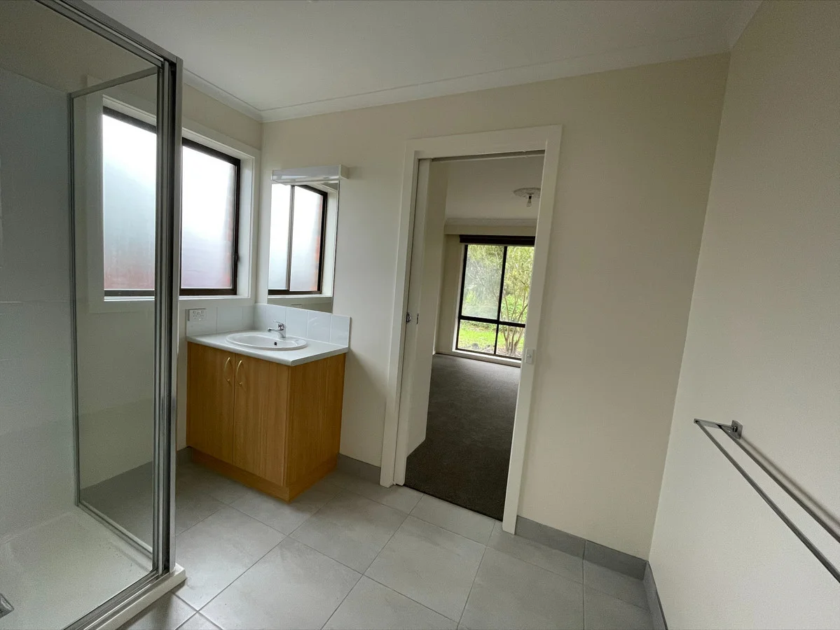 Additional image 8 of 3/174 Coleraine Road, Hamilton VIC 3300