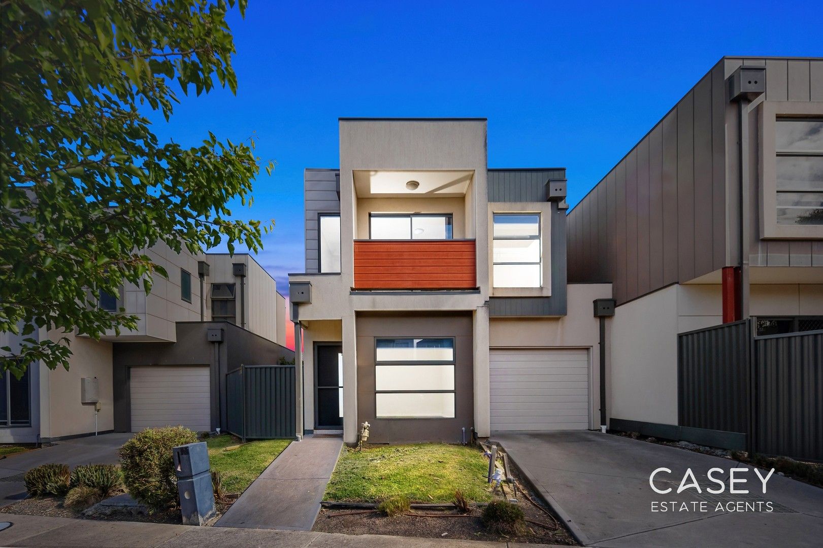 2A Burchill Avenue, Cranbourne East VIC 3977