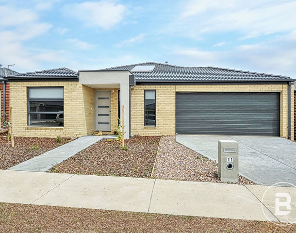 11 Masters Drive, Winter Valley VIC 3358