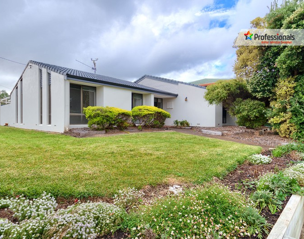 1 Tomlinson Crescent, Spencer Park WA 6330