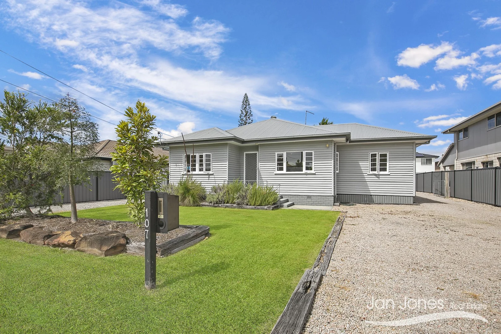 Primary image of 107 Eversleigh Road, Scarborough QLD 4020