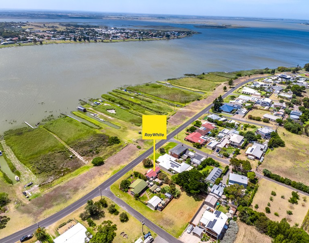 79 Captain Sturt Parade, Hindmarsh Island SA 5214