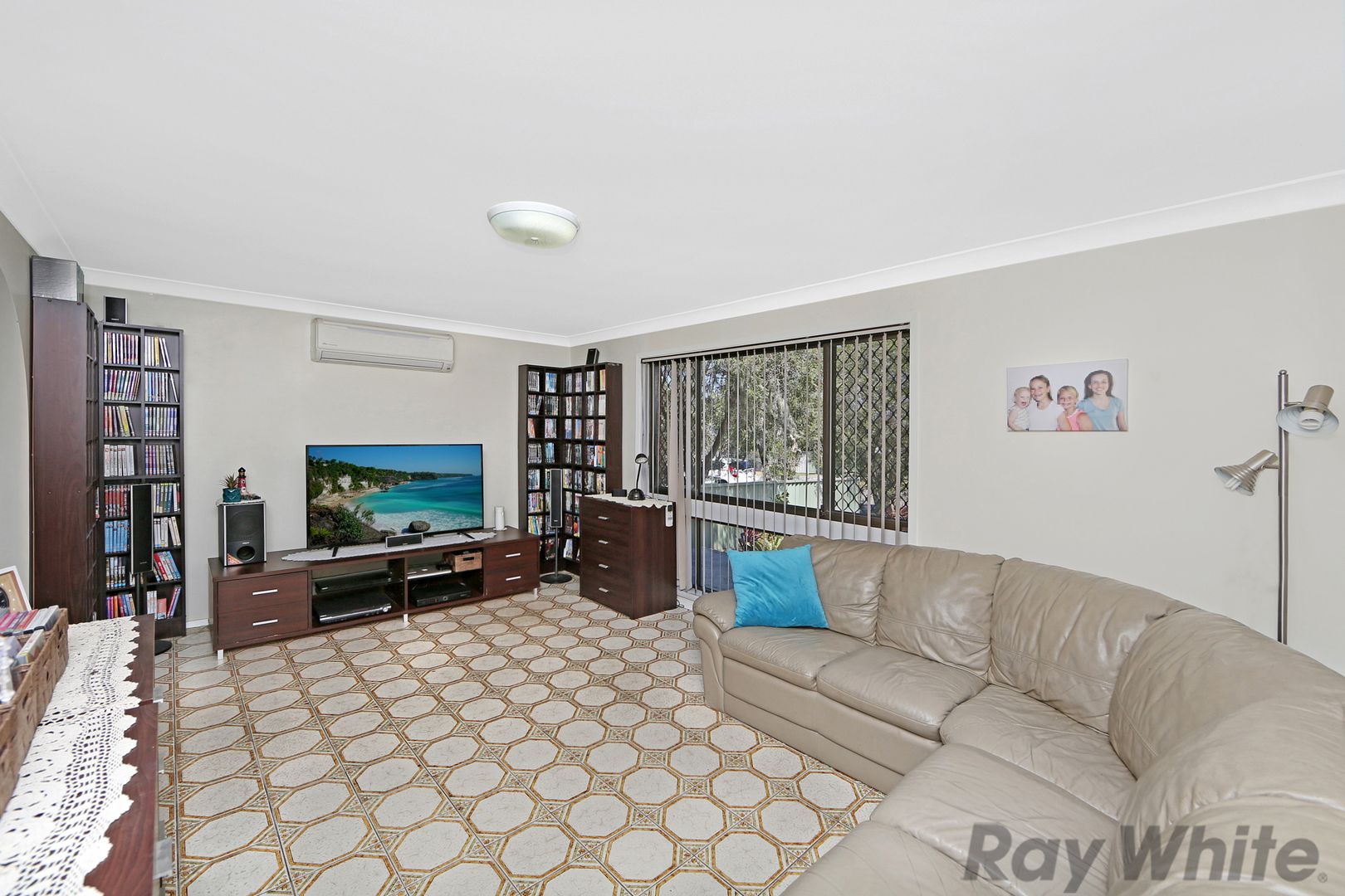 25 Danbury Avenue, Gorokan NSW 2263, Image 2