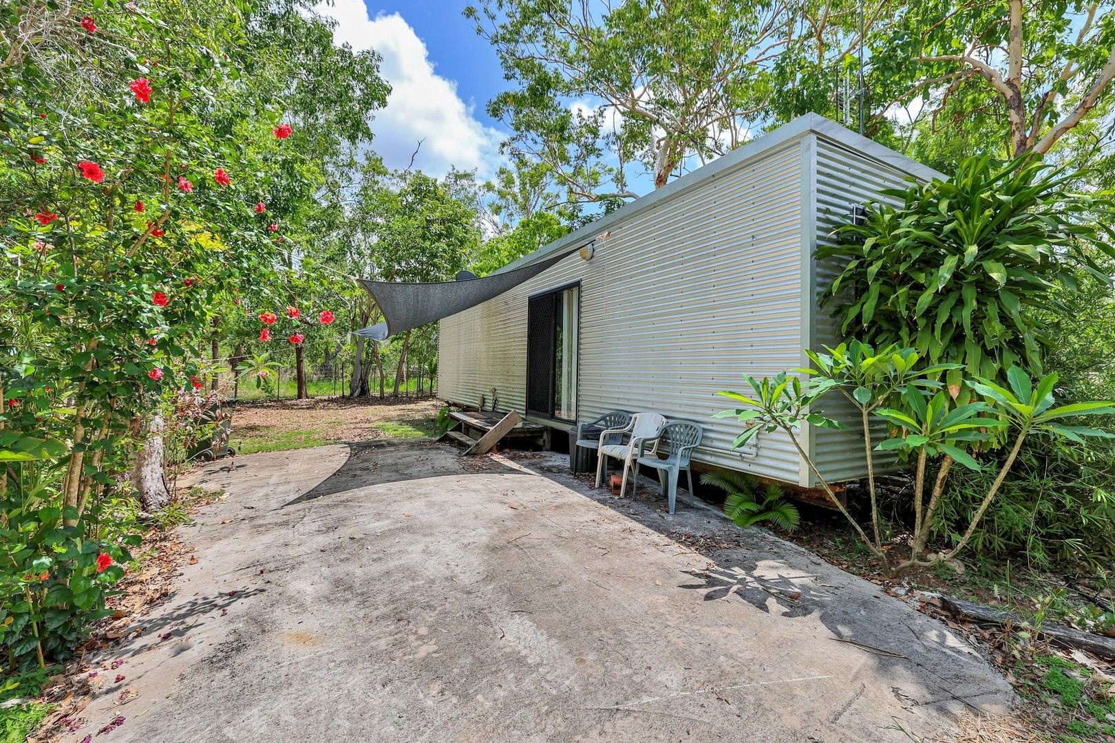 2 bedrooms House in 30 McHenry Rd ACACIA HILLS NT, 0822