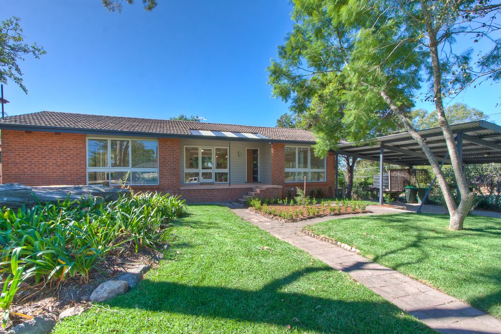 4 bedrooms House in 2 Bulga Close HORNSBY HEIGHTS NSW, 2077