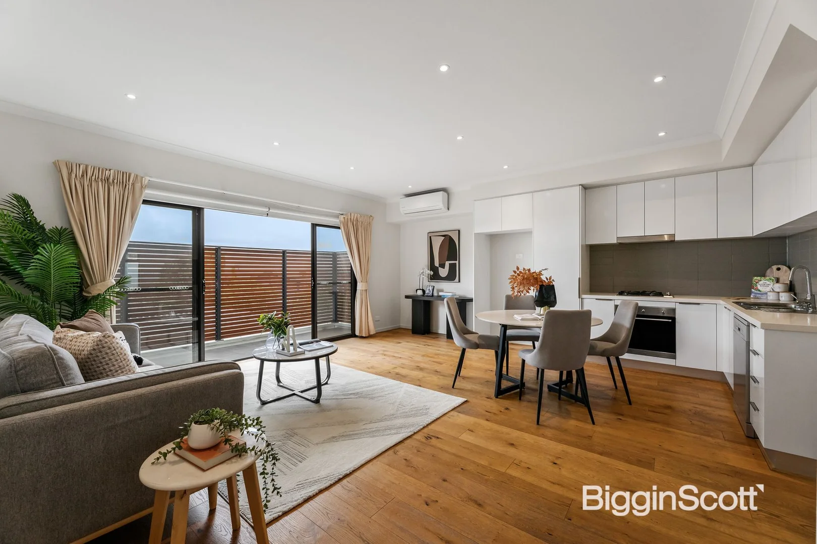 Additional image 5 of 2/32 Rathmullen Quadrant, Doncaster VIC 3108