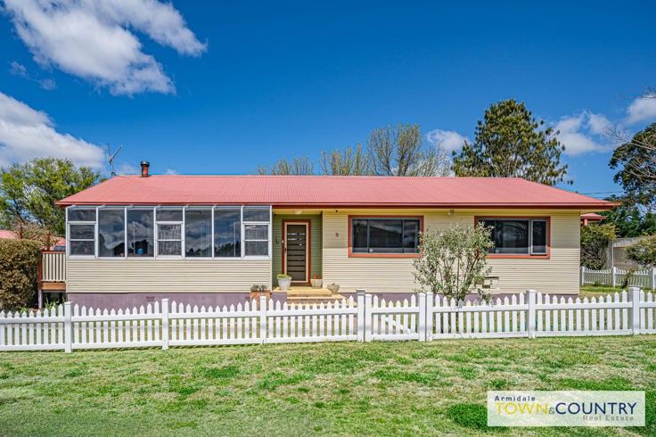 2 Claude Street, Armidale NSW 2350, Image 0