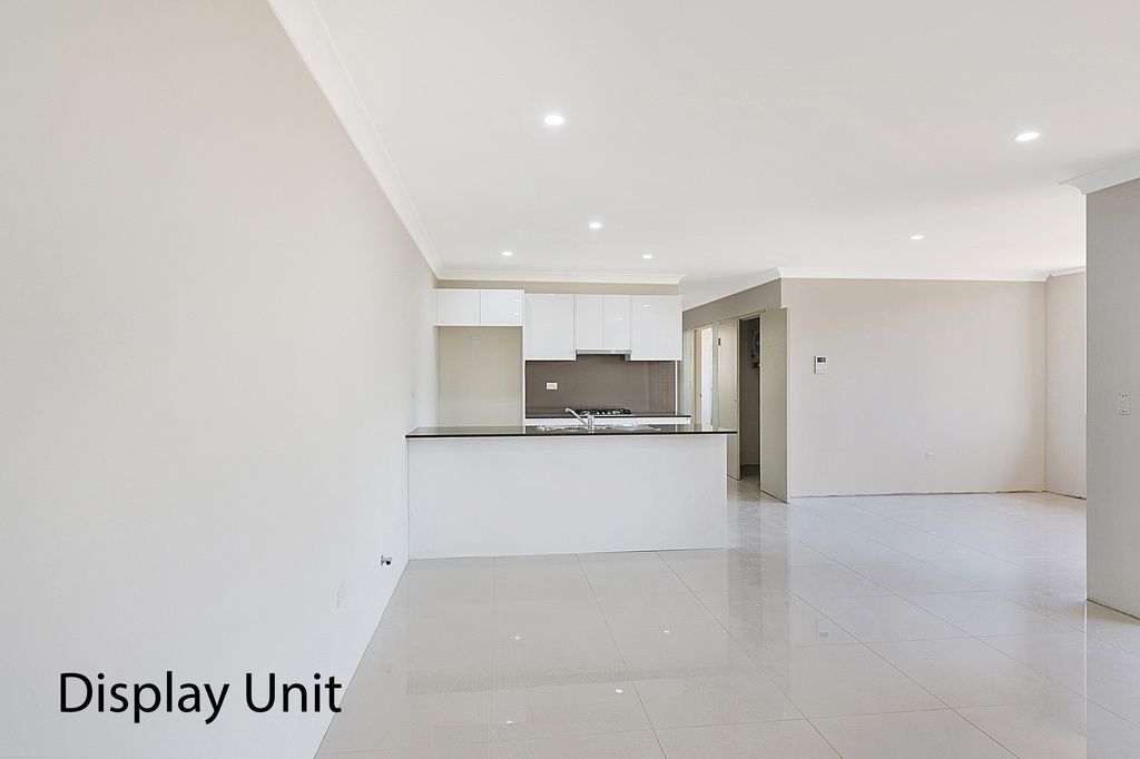 2/3-4 Harvey Place, Toongabbie NSW 2146, Image 2