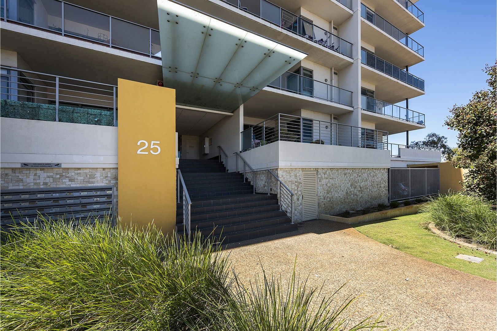 2 bedrooms Apartment / Unit / Flat in 208/25 Malata Crescent SUCCESS WA, 6164