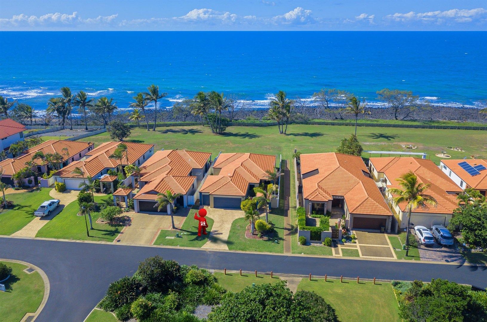 4 Chantelle Circuit, Coral Cove QLD 4670